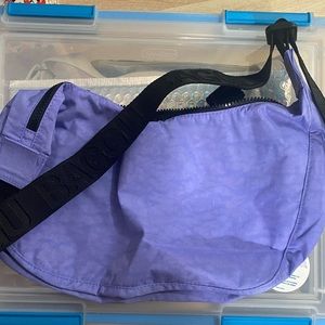 baggu medium crescent bluebell